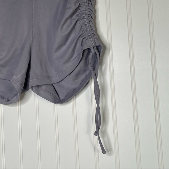 Gilly Hicks Ruched Bike Shorts Sports Bra Set - Picture 8 of 11